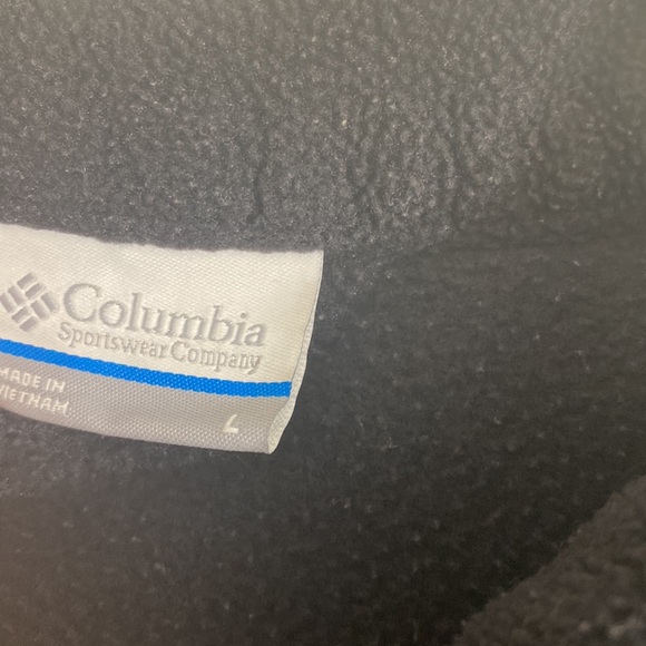Columbia Zip Up (with issues) - Picture 3 of 3